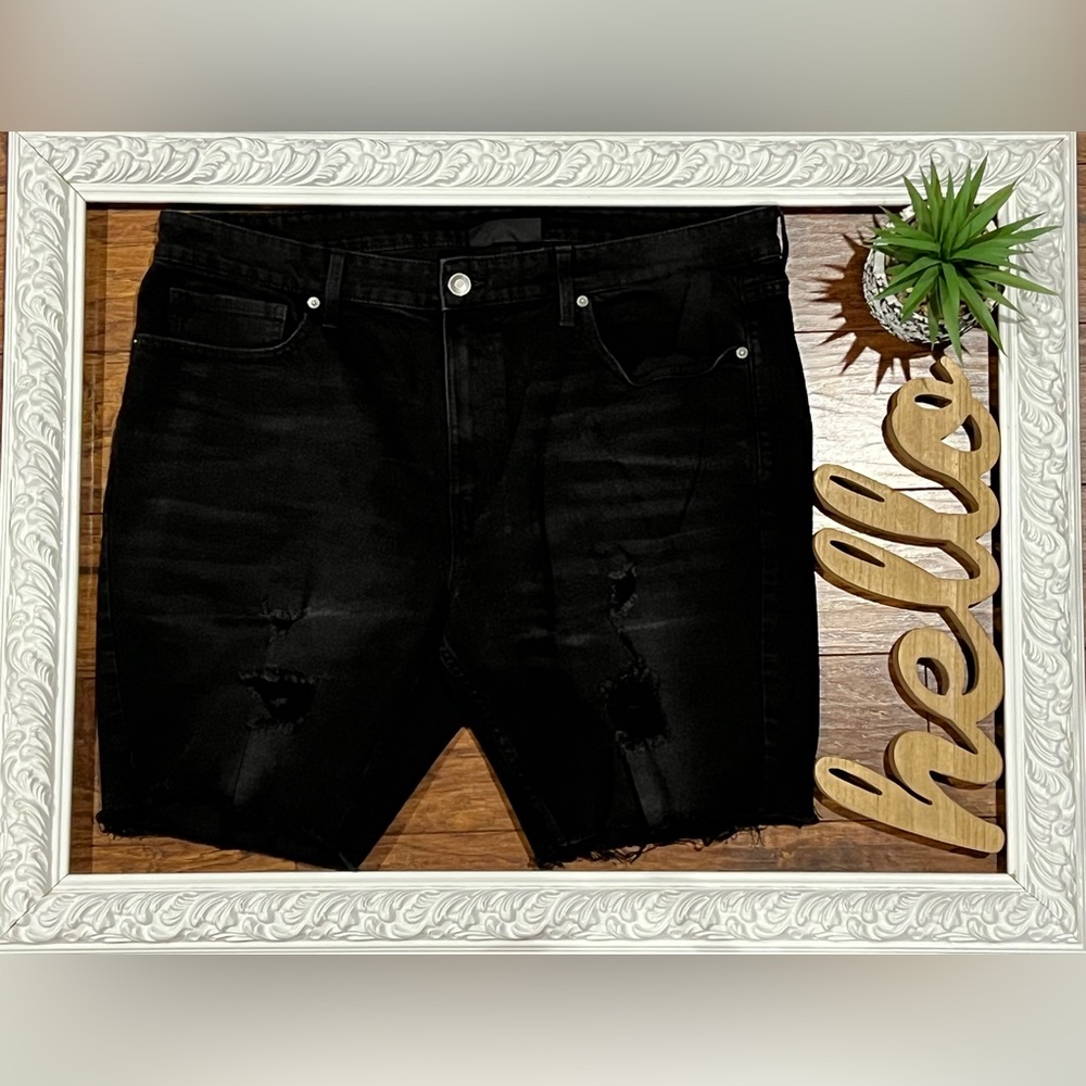 No Boundaries Shorts